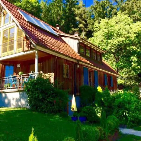 Ferienwohnung Im Alten Forsthaus Bermatingen Exterior photo